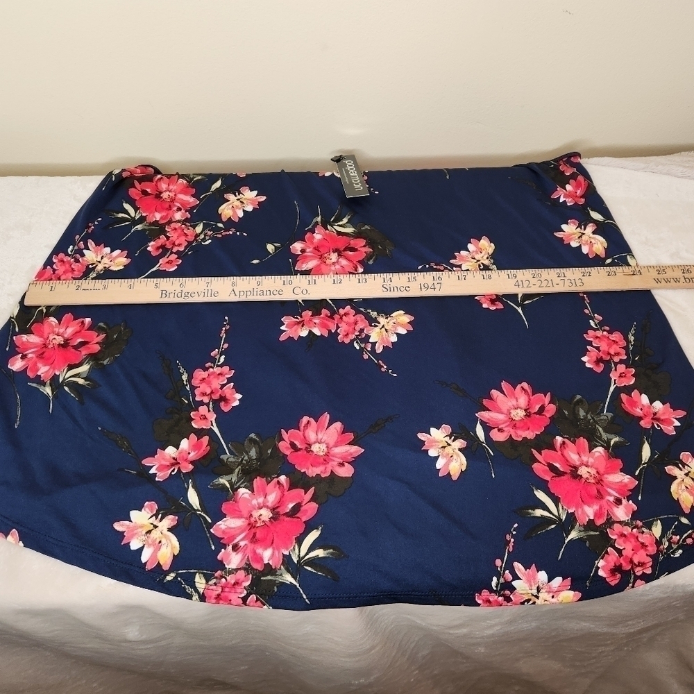 Papermoon Spaghetti Strap Stretch Tank Navy Red Floral Size 3X - Picture 6 of 7